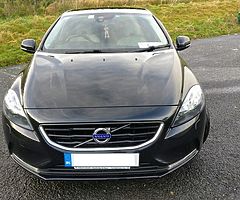 Volvo V40 D4 SE GT Auto 190BHP (142) - LOW MILAGE!