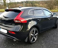 Volvo V40 D4 SE GT Auto 190BHP (142) - LOW MILAGE! - Image 3/10