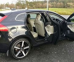 Volvo V40 D4 SE GT Auto 190BHP (142) - LOW MILAGE! - Image 6/10