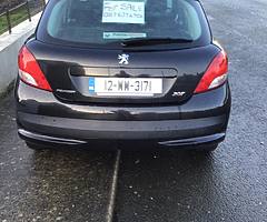 Black Peugeot 207 1.4 diesel 2012