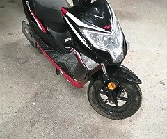 182 Lexmoto Echo 50cc scooter for sale 2400km - Image 6/7