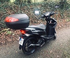 131 Honda Vision Scooter