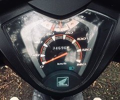 131 Honda Vision Scooter - Image 8/10