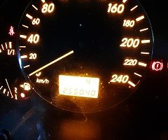 2005 Toyota Avensis 1.6 petrol - Image 8/9