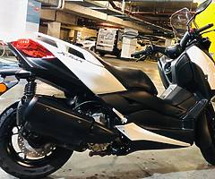 Xmax 2018 3.500 km UK plate