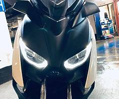 Xmax 2018 3.500 km UK plate