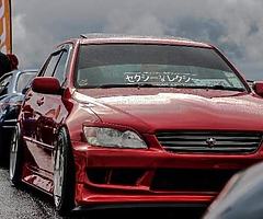 Is200 Kitted Red color that is not just visible - Image 4/4