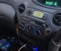 Toyota Yaris - Image 8/9