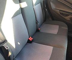 Ford fiesta - Image 8/10