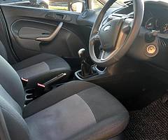 Ford fiesta - Image 10/10