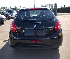 Peugeot 208 - Image 5/9