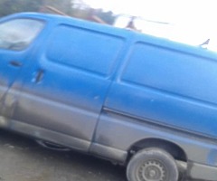 Clean Toyato hiace van - Image 3/3