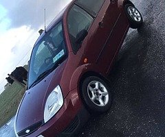 **Ford Fiesta** - Image 3/9
