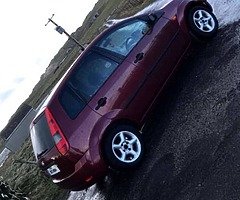 **Ford Fiesta** - Image 5/9