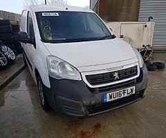 2016 partner lightly damaged