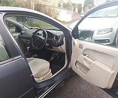 Ford Fiesta 1.3 - Image 7/9