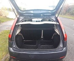 Ford Fiesta 1.3 - Image 8/9