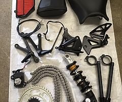 2017 Suzuki GSXR 1000 road gear - all parts as new with 0 miles