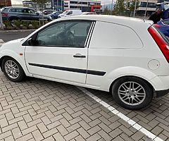 LPD CAR SALES AND COMMERCIAL VEHICLES - Image 4/6