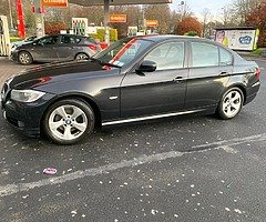 BMW 320d 2010 Black - Image 4/4