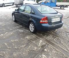 For sales. VOLVO S40