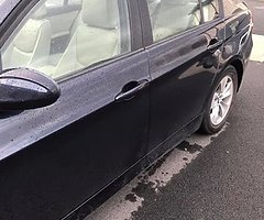BMW 320i - Image 7/10