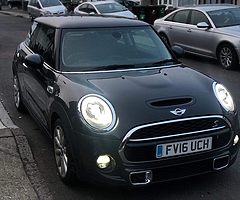 2016 MINI Cooper S