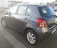 09 Toyota yaris 1.4diesel,AUTOMATIC - Image 6/9