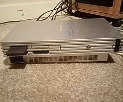 Original PS2 in good condition and cums with memory card