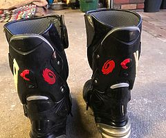 Motorcycle boots