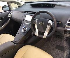 TOYOTA PRIUS Hybrid 2010 - Image 4/10
