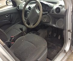 01 Hyundai