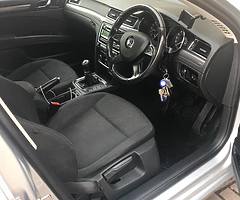 2013 Skoda Superb - Image 4/8