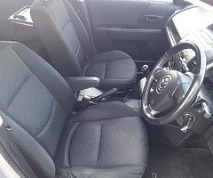 Mazda 5. 7 seater - Image 7/10