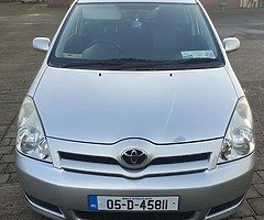Toyota Corolla Verso - Image 4/6