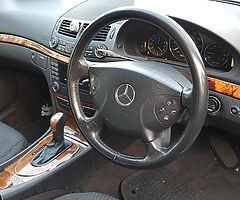 2005 Mercedies E220