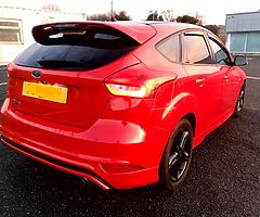 Ford Focus Red Edition 150bhp - Image 3/4