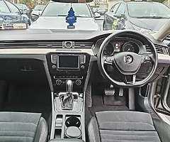 VW passat highline in excellent condition 104000km 2016 year - Image 4/9