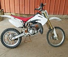 Any 85 for sale needing week