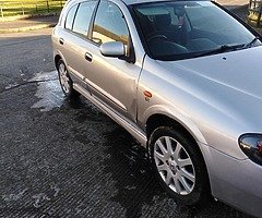 Nissan almera