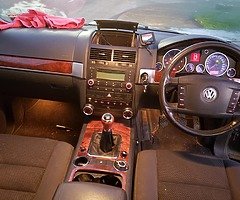 VW TOUAREG 2.5 DIESEL 6 SPEEDS MANUAL - Image 6/8