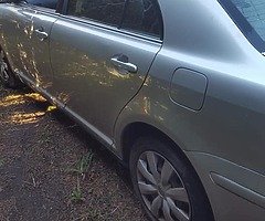 Toyota avensis - Image 5/5