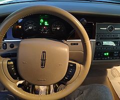 2007 Lincoln Towncar Signature Crystal only 9k - Image 7/10