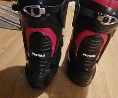 PRO FIRST MOTORBIKE BOOTS