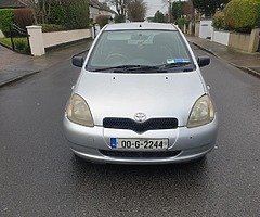Toyota yaris manoul for quik sale.