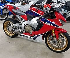 MOTORCYCLES - Image 7/10
