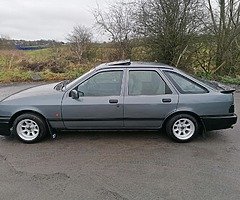 Ford Ford Sierra · Hatchback