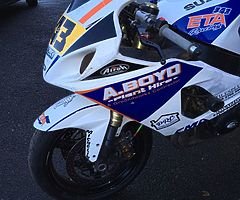 Suzuki GSXR 750 k4/5 breaking, all parts available