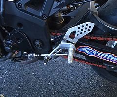 Suzuki GSXR 750 k4/5 breaking, all parts available - Image 7/10