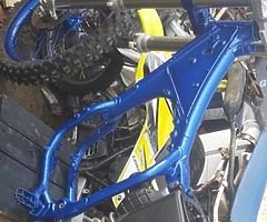 Yzf426 frame